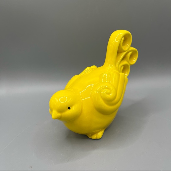 Tii Collections Yellow Chartruese Bird Small Ceramic Curly Tail EUC No Chips - Picture 2 of 6